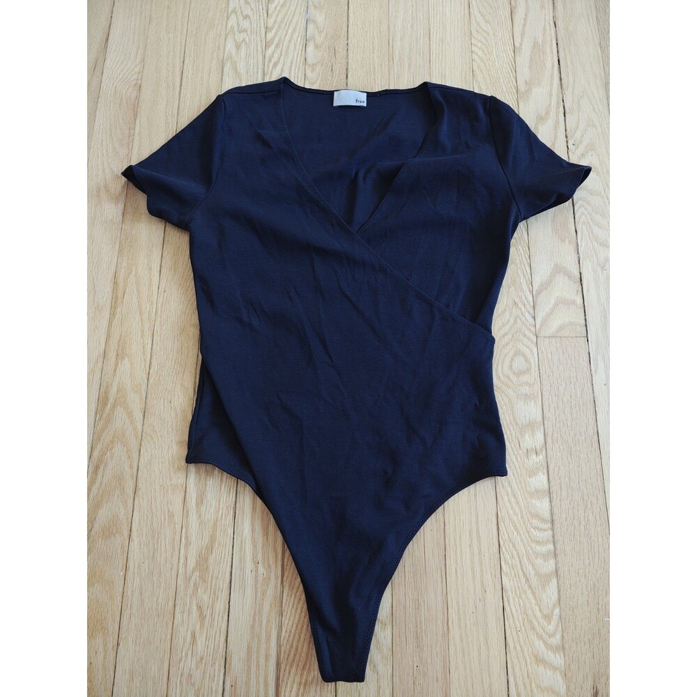 Wilfred Aritzia Black Bodysuit Women’s Stretch Short Sleeve Fitted Minimalist